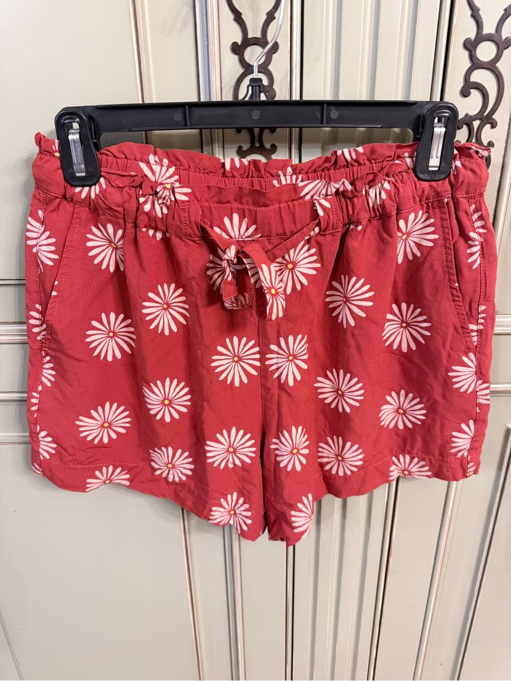 Madewell Red Daisy Print Drawstring Athletic Shorts